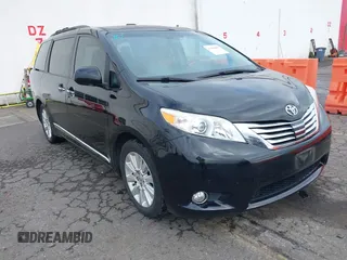 2011 Toyota Sienna XLE AAS with VIN 5TDYK3DC5BS141021, listed as a IAAI auction lot 41538641 with 127,805 mi miles. Bid and sale history available at carsss.com. Image 1.