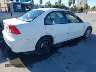 2004 Honda Civic LX with VIN 2HGES16574H586644, listed as a IAAI auction lot 40991883 with 199,336 mi miles. Bid and sale history available at carsss.com. Image 4.