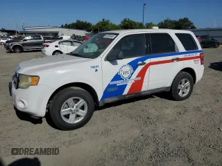 2008 Ford Escape Hybrid с VIN 1FMCU49H18KD68586, выставлен на аукционе Copart как лот 58385645 с пробегом 98 642 миль миль и Чистый • Clean title. История ставок и продаж доступна на DreamBid. Изображение 1.