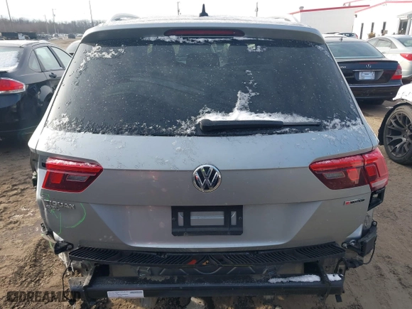 2019 Volkswagen Tiguan SEL Premium with VIN 3VV4B7AX3KM175019, listed as a IAAI auction lot 41374333 with 95,722 mi miles. Bid and sale history available at carsss.com. Image 16.