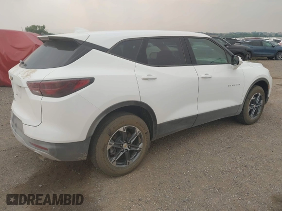 2025 Chevrolet Blazer LT with VIN 3GNKBHR46SS129936, listed as a IAAI auction lot 42761321 with 15,095 mi miles and . Bid and sale history available at DreamBid. Image 4.
