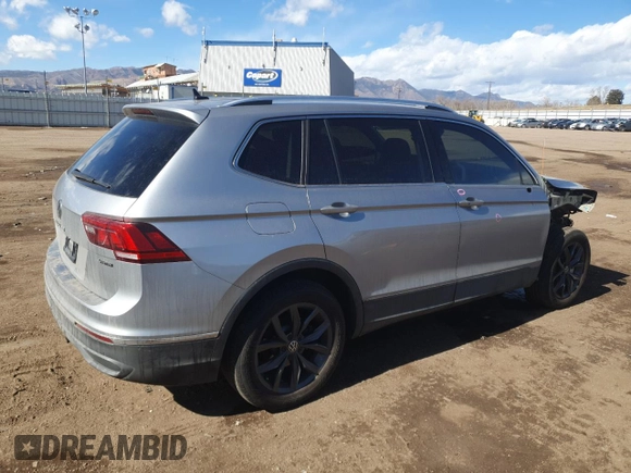 2023 Volkswagen Tiguan SE z VIN 3VV2B7AX1PM065939, wystawiony jako Copart lot #45315355 z przebiegiem 18 729 mil mil oraz Szkoda całkowita • Salvage title. Historia ofert i sprzedaży dostępna na DreamBid. Obrazek 3.