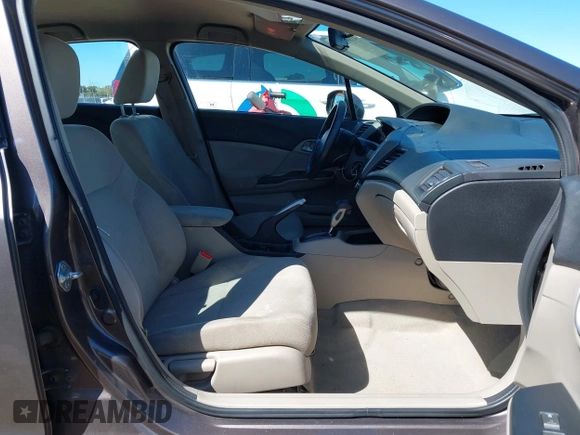 2012 Honda Civic LX z VIN 2HGFB2F58CH587746, wystawiony jako IAAI lot #41892347 z przebiegiem 138 232 mil mil oraz . Historia ofert i sprzedaży dostępna na DreamBid. Obrazek 5.
