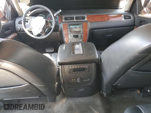 2011 Chevrolet Suburban LTZ with VIN 1GNSKKE38BR271945, listed as a Copart auction lot 68161164 with 199,788 mi miles and Salvage Title. Bid and sale history available at carsss.com. Image 8.