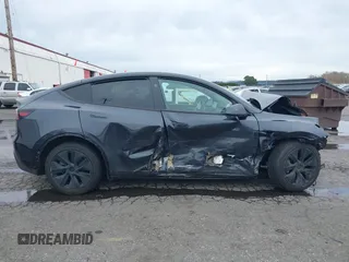 2024 Tesla Model Y с VIN 7SAYGDED6RF102745, выставлен на аукционе IAAI как лот 41824709 с пробегом 13 842 миль миль и . История ставок и продаж доступна на DreamBid. Изображение 13.