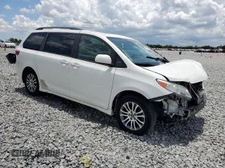 2018 Toyota Sienna XLE Auto Access Seat z VIN 5TDYZ3DC8JS917863, wystawiony jako Copart lot #61825655 z przebiegiem 249 491 mil mil oraz Szkoda całkowita • Salvage title. Historia ofert i sprzedaży dostępna na DreamBid. Obrazek 4.