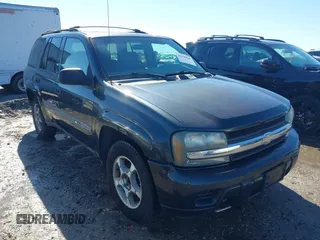 2003 Chevrolet TrailBlazer LS with VIN 1GNDT13S932374585, listed as a IAAI auction lot 41649849 with 208,099 mi miles. Bid and sale history available at carsss.com. Image 1.