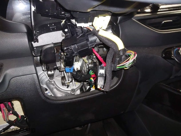 2019 Kia Forte S with VIN 3KPF34AD1KE078193, listed as a IAAI auction lot 41508363 with 81,725 mi miles. Bid and sale history available at carsss.com. Image 6.