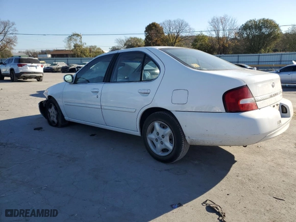 2000 Nissan Altima XE with VIN 1N4DL01D3YC107778, listed as a Copart auction lot 77478584 with 201,711 mi miles and Clean Title. Bid and sale history available at carsss.com. Image 2.