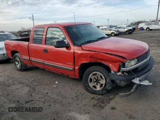2000 Chevrolet Silverado 1500 with VIN 1GCEC19V8YZ218177, listed as a Copart auction lot 88020145 with 170,495 mi miles and Salvage Title. Bid and sale history available at carsss.com. Image 4.