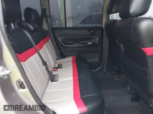 2005 Scion xB z VIN JTLKT324250181812, wystawiony jako IAAI lot #41738739 z przebiegiem 177 951 mil mil oraz . Historia ofert i sprzedaży dostępna na DreamBid. Obrazek 8.