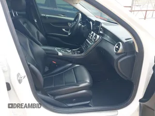 2017 Mercedes-Benz C 300 с VIN 55SWF4JB6HU199101, выставлен на аукционе IAAI как лот 42749352 с пробегом 123 279 миль миль и . История ставок и продаж доступна на DreamBid. Изображение 5.