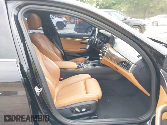 2017 BMW 5 Series 530i z VIN WBAJA5C31HWA35160, wystawiony jako IAAI lot #42405681 z przebiegiem 100 630 mil mil oraz . Historia ofert i sprzedaży dostępna na DreamBid. Obrazek 5.