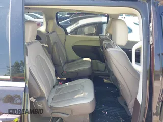 2018 Chrysler Pacifica Touring L Plus with VIN 2C4RC1EG2JR314847, listed as a IAAI auction lot 42716082 with 92,544 mi miles and . Bid and sale history available at DreamBid. Image 8.