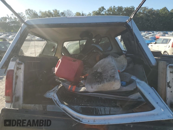 2001 Ford F-350 with VIN 1FTSF30S61EB66117, listed as a Copart auction lot 80763424 with 254,489 mi miles and Non repairable. Bid and sale history available at DreamBid. Image 10.