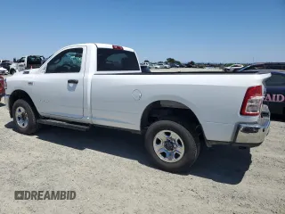 2022 Ram 2500 Tradesman z VIN 3C6MR5AJ9NG202258, wystawiony jako Copart lot #57335995 z przebiegiem 30 130 mil mil oraz Szkoda całkowita • Salvage title. Historia ofert i sprzedaży dostępna na DreamBid. Obrazek 2.
