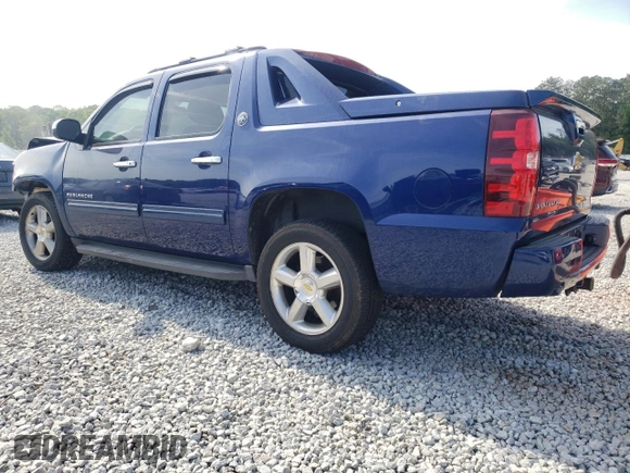 2013 Chevrolet Avalanche LT with VIN 3GNMCFE08DG376863, listed as a Copart auction lot 53782085 with 178,819 mi miles and Salvage Title. Bid and sale history available at DreamBid. Image 2.