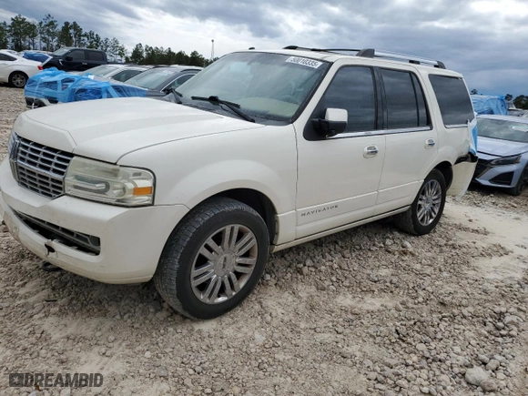 2008 Lincoln Navigator with VIN 5LMFU27578LJ03561, listed as a Copart auction lot 50010335 with 178,036 mi miles and Salvage Title. Bid and sale history available at carsss.com. Image 1.