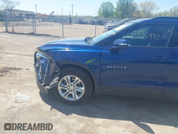 2022 Chevrolet Blazer LT with VIN 3GNKBHR40NS132965, listed as a IAAI auction lot 42236933 with 39,512 mi miles and . Bid and sale history available at DreamBid. Image 6.