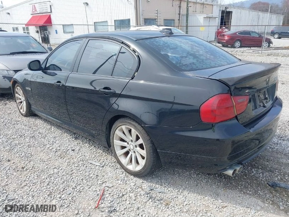 2011 BMW 3 Series 328i with VIN WBAPH7C56BE852007, listed as a IAAI auction lot 41764362 with 135,616 mi miles. Bid and sale history available at carsss.com. Image 3.