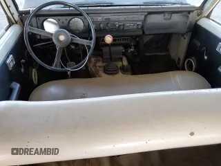 1974 Toyota Land Cruiser z VIN FJ5546419, wystawiony jako Copart lot #48010795 z przebiegiem 85 596 mil mil oraz Czysty tytuł • Clean title. Historia ofert i sprzedaży dostępna na DreamBid. Obrazek 8.