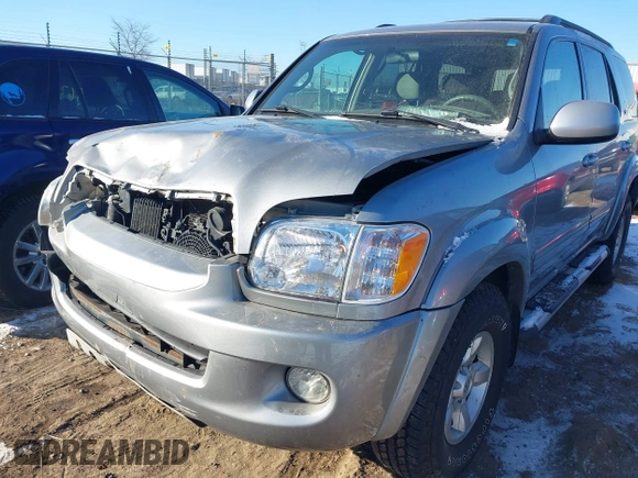 2005 Toyota Sequoia SR5 with VIN 5TDBT44A75S236420, listed as a IAAI auction lot 41296176 with 185,380 mi miles and . Bid and sale history available at DreamBid. Image 13.