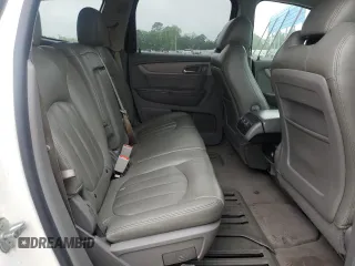 2014 Chevrolet Traverse LS z VIN 1GNKRFED5EJ340184, wystawiony jako Copart lot #54798975 z przebiegiem 197 728 mil mil oraz Czysty tytuł • Clean title. Historia ofert i sprzedaży dostępna na DreamBid. Obrazek 11.