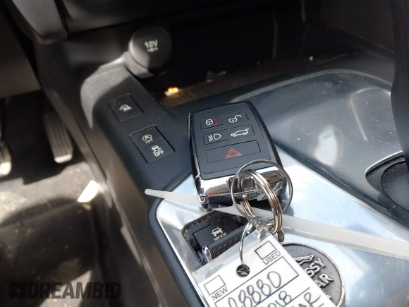 2018 Jaguar E-Pace S z VIN SADFJ2FXXJ1Z31984, wystawiony jako IAAI lot #42006201 z przebiegiem 68 909 mil mil oraz . Historia ofert i sprzedaży dostępna na DreamBid. Obrazek 11.