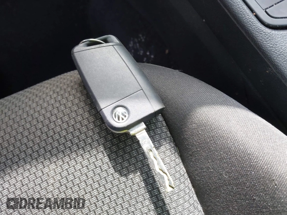 2019 Volkswagen Jetta S с VIN 3VWC57BU6KM179682, выставлен на аукционе IAAI как лот 41634582 с пробегом 84 323 миль миль и . История ставок и продаж доступна на DreamBid. Изображение 11.