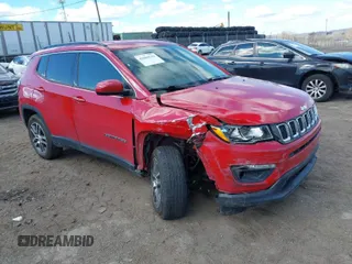 2019 Jeep Compass Latitude with VIN 3C4NJDBB7KT828772, listed as a IAAI auction lot 41669341 with 91,498 mi miles. Bid and sale history available at carsss.com. Image 1.