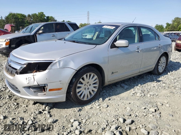 2010 Ford Fusion Hybrid z VIN 3FADP0L31AR150886, wystawiony jako Copart lot #57517255 z przebiegiem 170 137 mil mil oraz Szkoda całkowita • Salvage title. Historia ofert i sprzedaży dostępna na DreamBid. Obrazek 1.