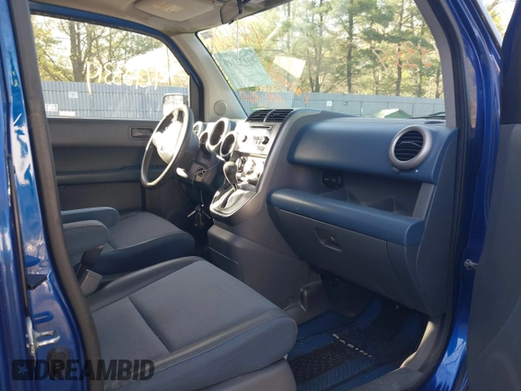 2004 Honda Element EX with VIN 5J6YH28584L005355, listed as a IAAI auction lot 42133319 with 180,320 mi miles and . Bid and sale history available at DreamBid. Image 5.