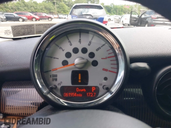 2010 MINI Hardtop with VIN WMWMF3C55ATZ23127, listed as a IAAI auction lot 42667783 with 61,954 mi miles and . Bid and sale history available at DreamBid. Image 7.
