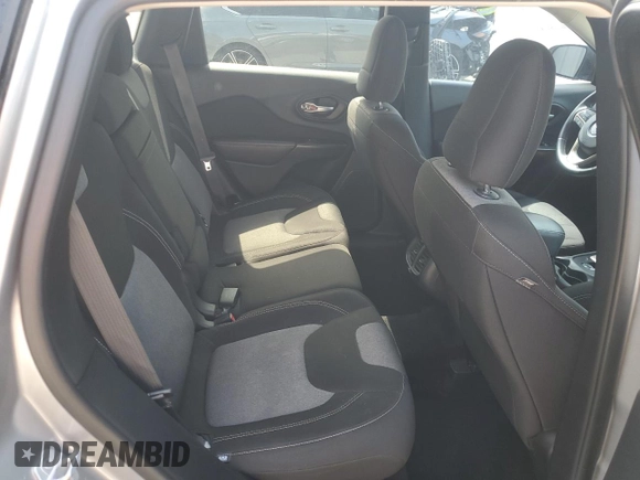 2015 Jeep Cherokee Sport z VIN 1C4PJLAB9FW731898, wystawiony jako Copart lot #55966565 z przebiegiem 114 137 mil mil oraz Szkoda całkowita • Salvage title. Historia ofert i sprzedaży dostępna na DreamBid. Obrazek 11.