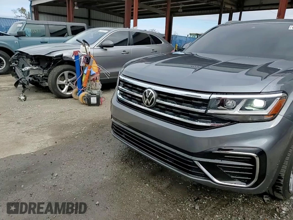 2020 Volkswagen Atlas SEL R-Line with VIN 1V2RE2CA6LC218759, listed as a Copart auction lot 88995435 with 61,609 mi miles and Salvage title. Bid and sale history available at DreamBid. Image 14.