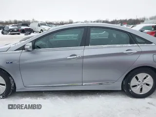 2014 Hyundai Sonata Hybrid Limited with VIN KMHEC4A4XEA117023, listed as a IAAI auction lot 41299461 with 154,822 mi miles. Bid and sale history available at carsss.com. Image 14.