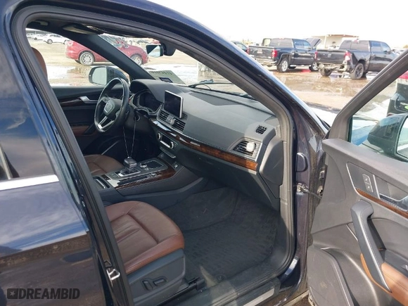 2019 Audi Q5 Premium Plus with VIN WA1BNAFY2K2055483, listed as a IAAI auction lot 41443610 with 89,885 mi miles. Bid and sale history available at carsss.com. Image 5.