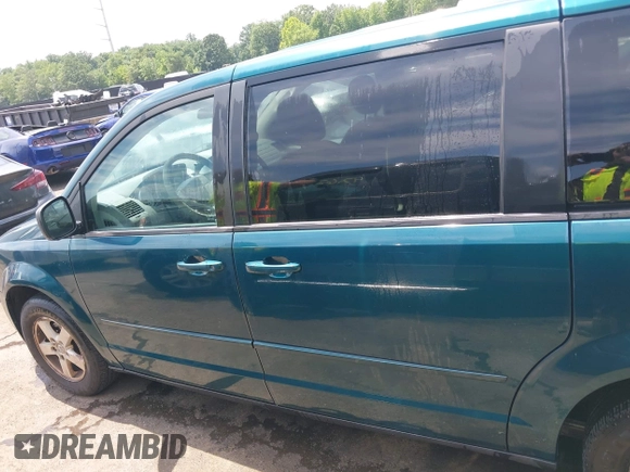 2009 Dodge Grand Caravan SE with VIN 2D8HN44E09R642823, listed as a IAAI auction lot 42606693 with 132,967 mi miles and . Bid and sale history available at DreamBid. Image 14.