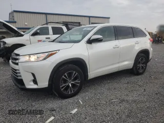 2018 Toyota Highlander LE with VIN 5TDZARFH0JS039501, listed as a Copart auction lot 59581135 with 103,389 mi miles and Salvage title. Bid and sale history available at DreamBid. Image 1.