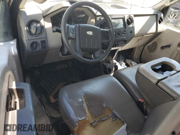 2008 Ford F-250 XL with VIN 1FTSW20588EC04221, listed as a Copart auction lot 55521315 with 176,276 mi miles and Salvage title. Bid and sale history available at DreamBid. Image 8.