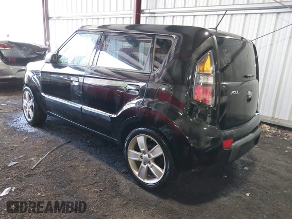 2010 Kia Soul + with VIN KNDJT2A21A7095510, listed as a IAAI auction lot 41879972 with 212,538 mi miles. Bid and sale history available at carsss.com. Image 3.