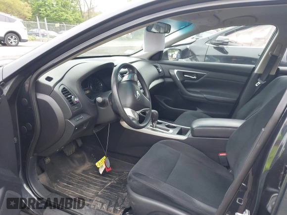 2015 Nissan Altima 2.5 z VIN 1N4AL3AP8FC249054, wystawiony jako IAAI lot #42179598 z przebiegiem 114 497 mil mil oraz . Historia ofert i sprzedaży dostępna na DreamBid. Obrazek 5.