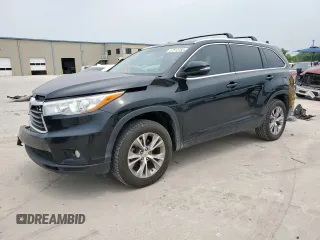 2015 Toyota Highlander XLE z VIN 5TDKKRFH0FS115854, wystawiony jako Copart lot #57512785 z przebiegiem 143 923 mil mil oraz Szkoda całkowita • Salvage title. Historia ofert i sprzedaży dostępna na DreamBid. Obrazek 1.