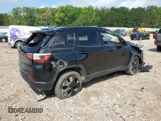 2019 Jeep Compass Altitude with VIN 3C4NJDBB1KT781349, listed as a Copart auction lot 55498805 with 40,365 mi miles and Salvage title. Bid and sale history available at DreamBid. Image 3.