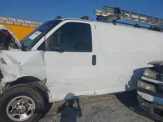 2020 Chevrolet Express Cargo with VIN 1GCWGAFP0L1261725, listed as a IAAI auction lot 42090746 with 67,851 mi miles and . Bid and sale history available at DreamBid. Image 14.