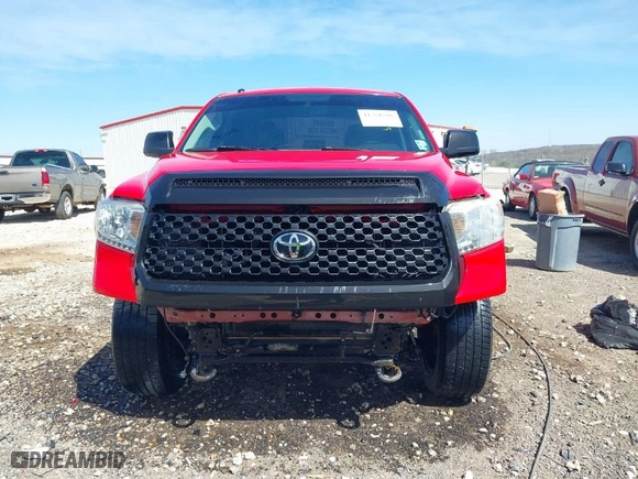 2014 Toyota Tundra 4WD Truck SR5 with VIN 5TFDW5F16EX381560, listed as a IAAI auction lot 41761596 with 183,893 mi miles. Bid and sale history available at carsss.com. Image 13.