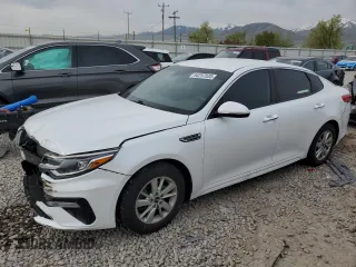 2019 Kia Optima LX z VIN 5XXGT4L32KG275955, wystawiony jako Copart lot #54237535 z przebiegiem 98 402 mil mil oraz Szkoda całkowita • Salvage title. Historia ofert i sprzedaży dostępna na DreamBid. Obrazek 1.