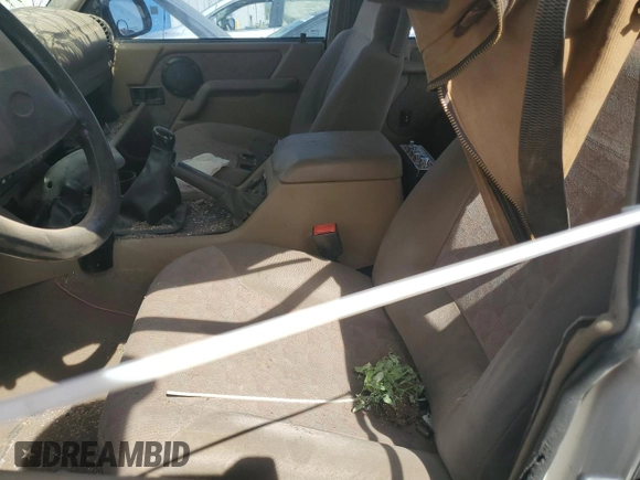 1994 Land Rover Discovery with VIN SALJY1283RA087219, listed as a Copart auction lot 52432815 with Not Provided miles and Salvage Title. Bid and sale history available at DreamBid. Image 7.