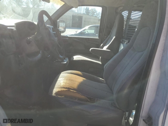 2003 Chevrolet Express Cargo Van with VIN 1GCFG15X531108386, listed as a Copart auction lot 50409364 with NaN miles and Salvage Title. Bid and sale history available at carsss.com. Image 7.