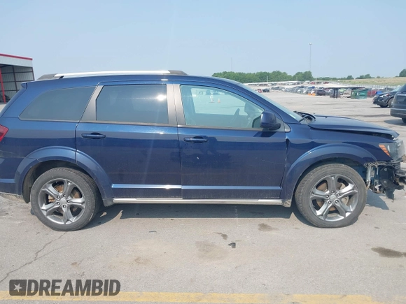 2017 Dodge Journey Crossroad Plus z VIN 3C4PDDGG1HT575137, wystawiony jako IAAI lot #42382664 z przebiegiem 104 840 mil mil oraz . Historia ofert i sprzedaży dostępna na DreamBid. Obrazek 13.